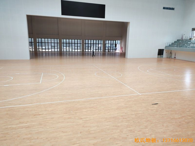四川達州文理學院運動木地板鋪設(shè)案例