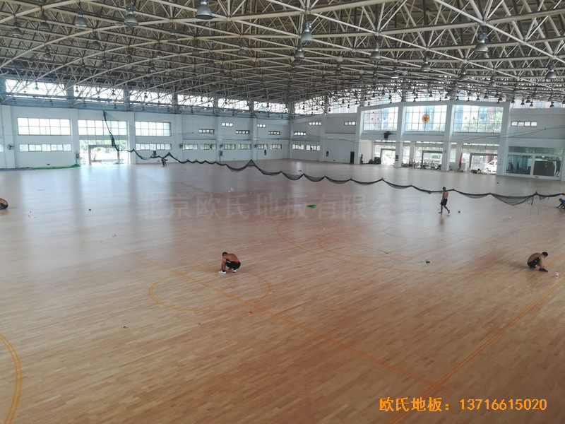 武漢體育學(xué)院運(yùn)動(dòng)地板安裝案例3