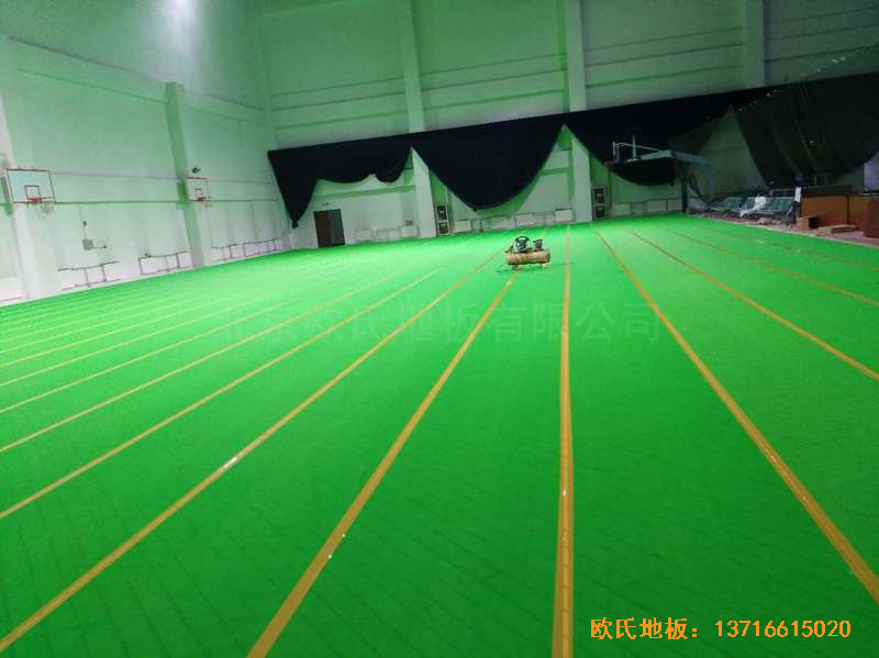 北京房山區(qū)燕山體育館運(yùn)動(dòng)地板鋪裝案例3