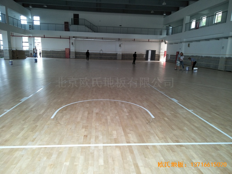 上海嘉定婁唐學(xué)校籃球館運動木地板鋪裝案例4