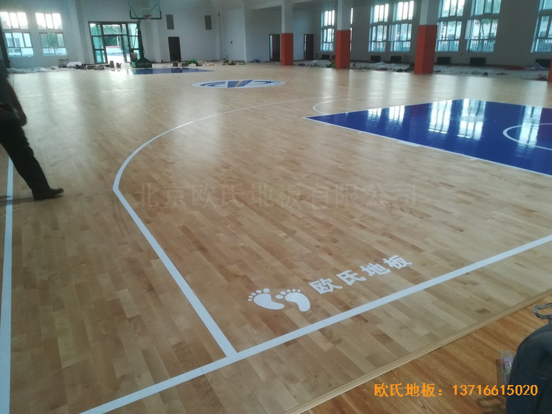 新疆昌吉職工活動中心運動地板鋪設(shè)案例4