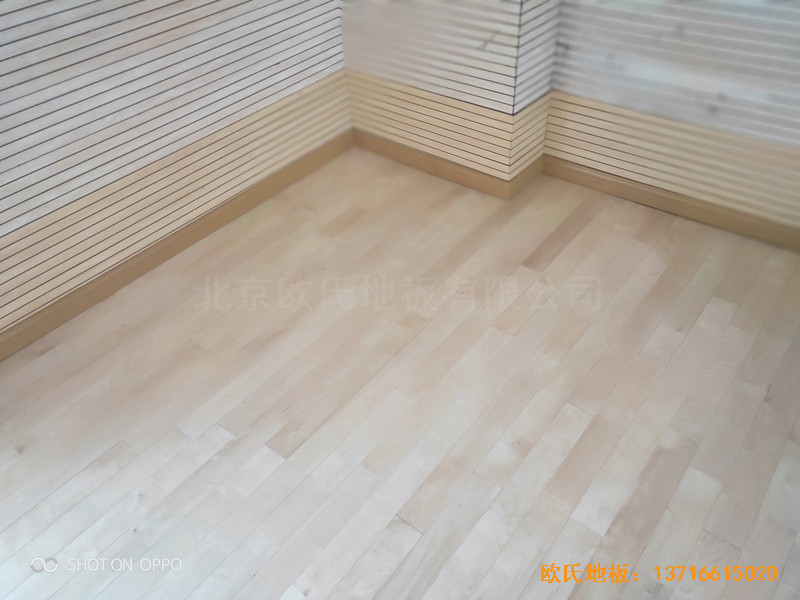 江蘇三井實驗小學(xué)籃球館體育地板鋪設(shè)案例3
