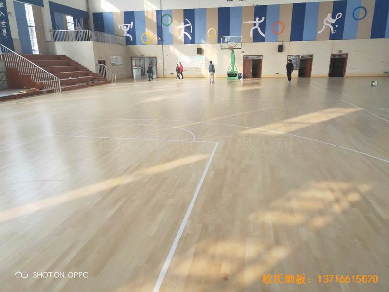 江蘇三井實驗小學(xué)籃球館體育地板鋪設(shè)案例4