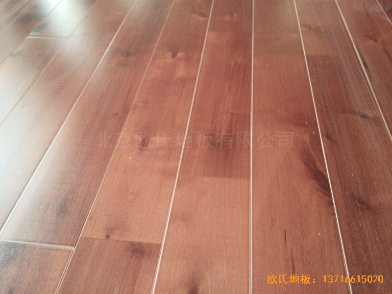 臨沂飛天舞蹈學(xué)校體育地板鋪裝案例3