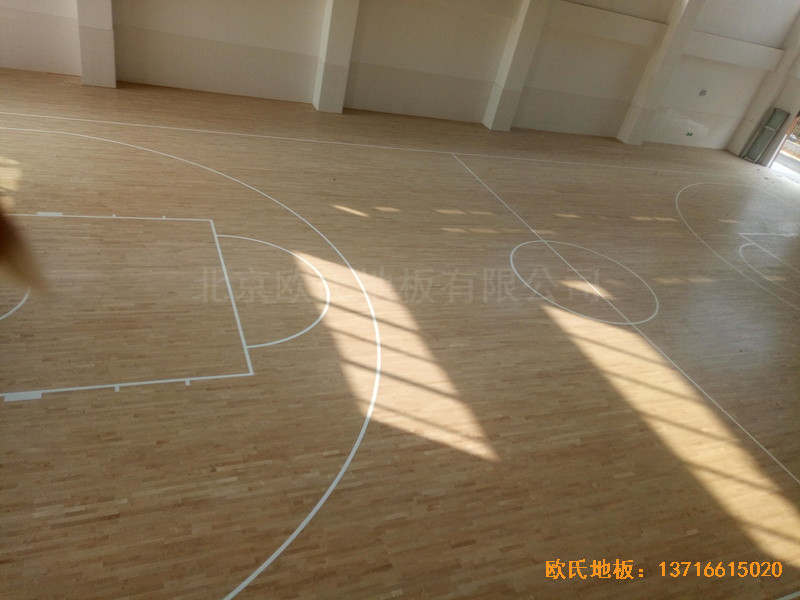 洛陽伊水小學籃球館運動地板施工案例1