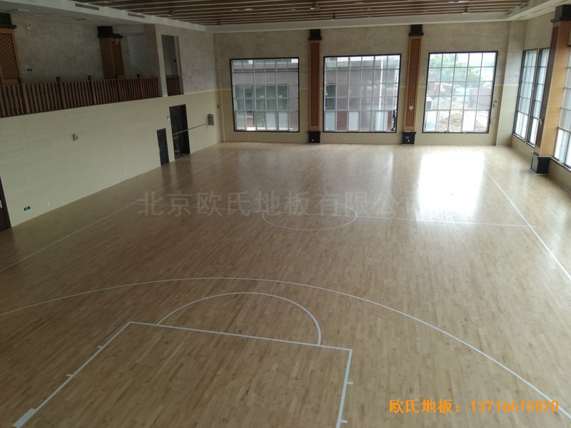 洛陽吉利三中籃球館體育地板安裝案例4