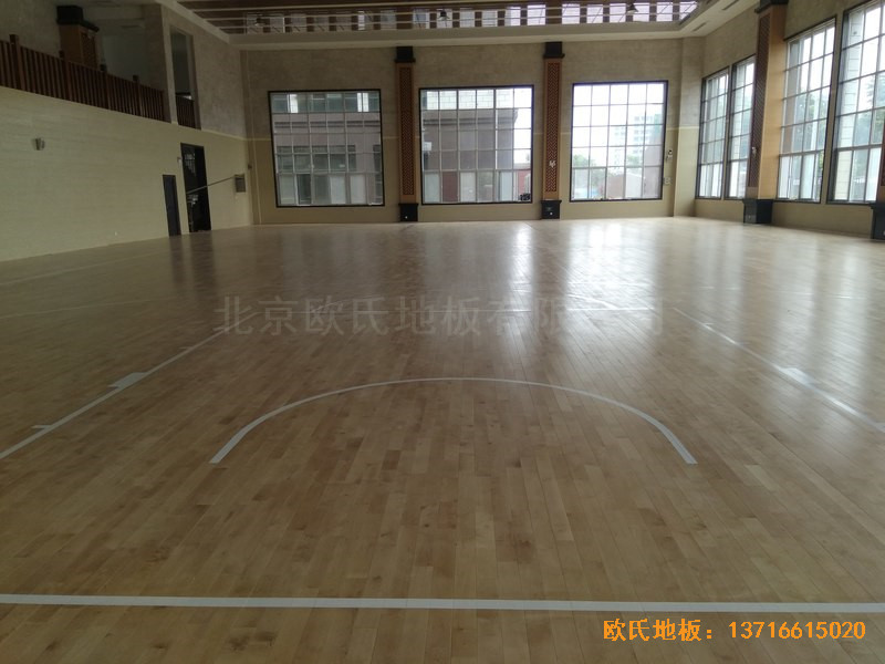 洛陽吉利三中籃球館體育地板安裝案例5