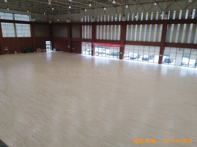 浙江三門核電站體育館運(yùn)動(dòng)地板安裝案例4