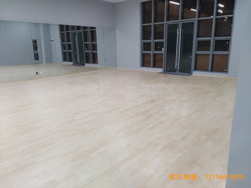 湖北獵豹汽車產業(yè)園運動館運動地板施工案例6