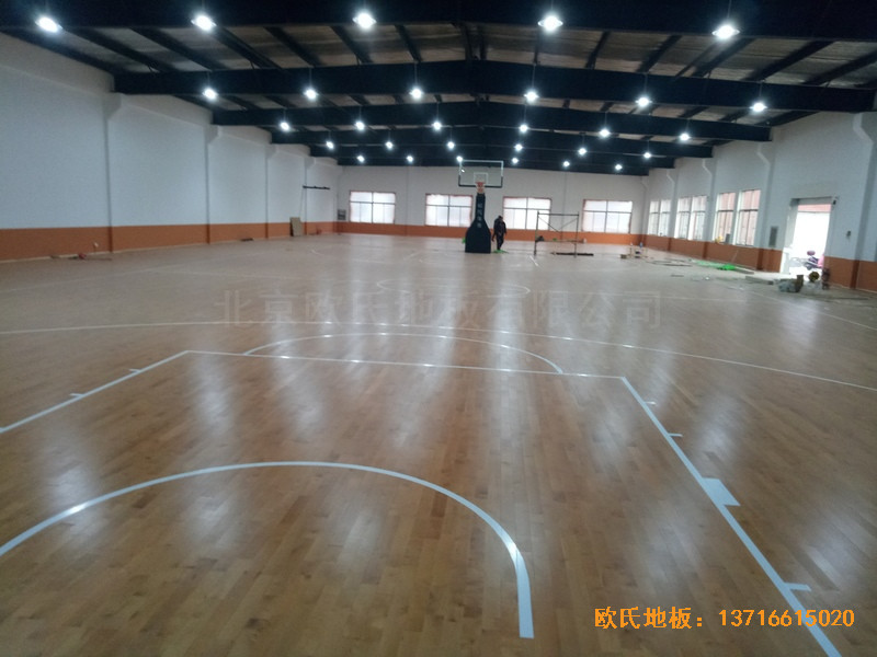 鹽城大豐區(qū)籃球館運(yùn)動(dòng)木地板安裝案例5