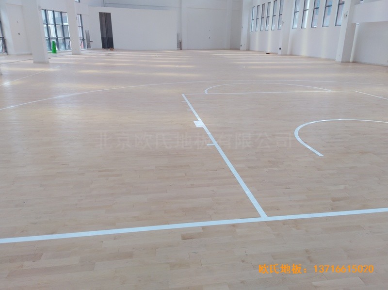 重慶重光小學籃球館運動木地板安裝案例0