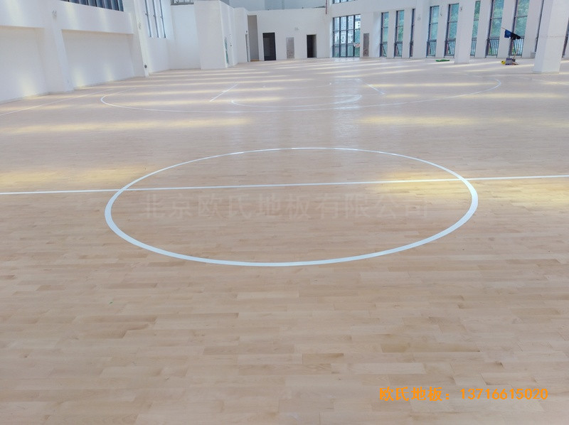 重慶重光小學籃球館運動木地板安裝案例5