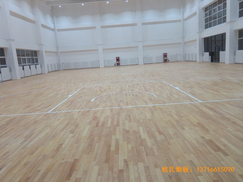 銀川北師大銀川小學(xué)籃球館運(yùn)動地板鋪設(shè)案例5