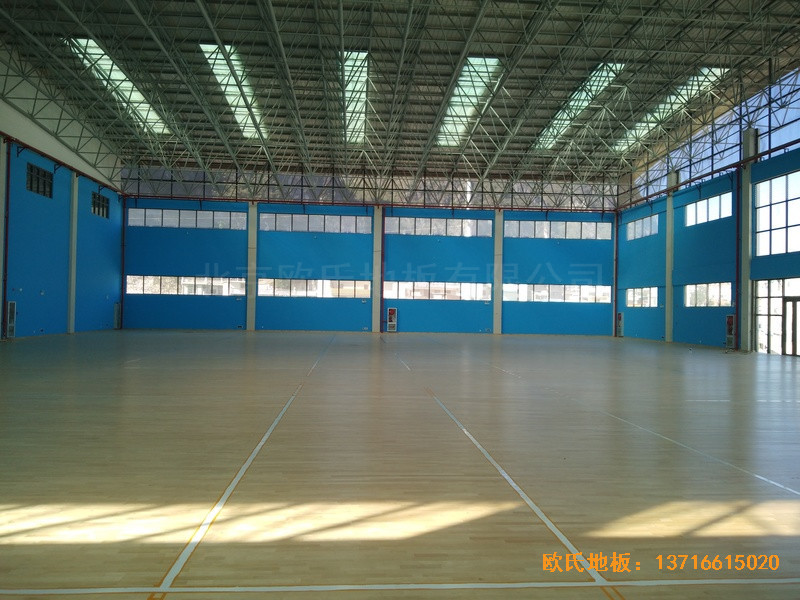 云南文山州文山學院體育館體育地板安裝案例5