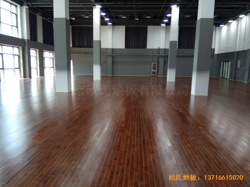 北京亦莊貞觀行業(yè)大廈運動場所運動木地板鋪設案例0