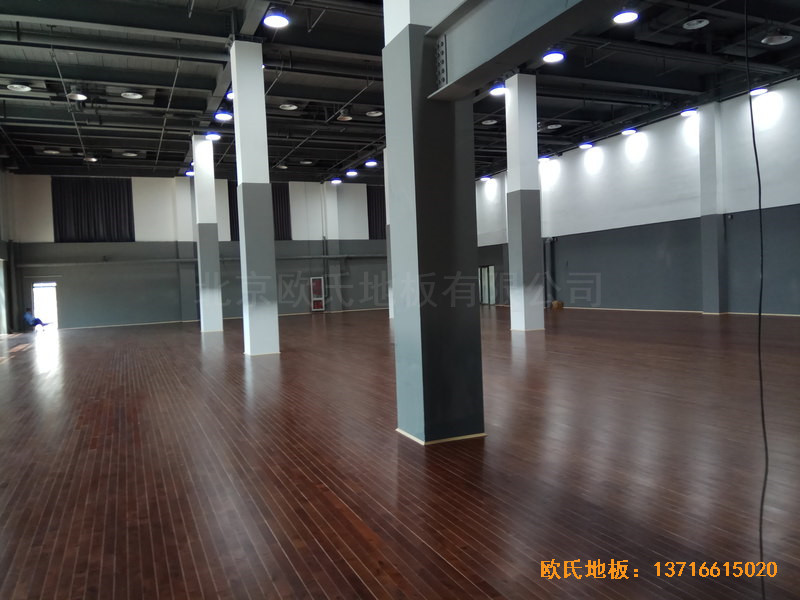 北京亦莊貞觀行業(yè)大廈運動場所運動木地板鋪設案例3