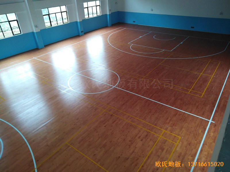 北大貴陽附屬實(shí)驗(yàn)學(xué)校運(yùn)動館體育地板鋪裝案例4