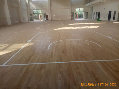洛陽(yáng)伊水小學(xué)籃球館運(yùn)動(dòng)地板施工案例
