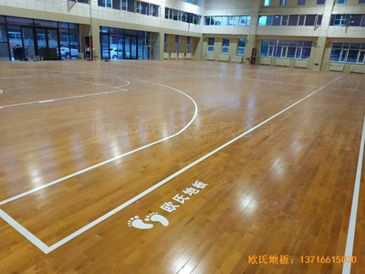 寧夏銀川試驗中學(xué)籃球館運動木地板鋪裝案例