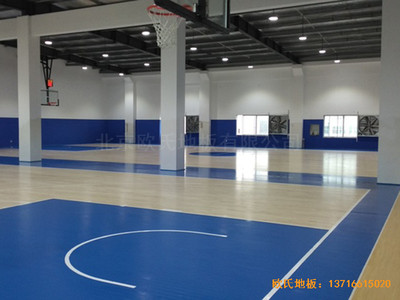上海虹梅南路2599鑫空藍球館體育木地板鋪設(shè)案例