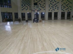 大學籃球木地板安裝公司
