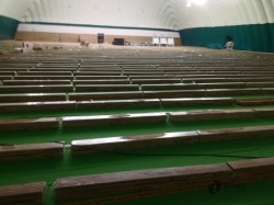 校園運(yùn)動館木地板安裝公司
